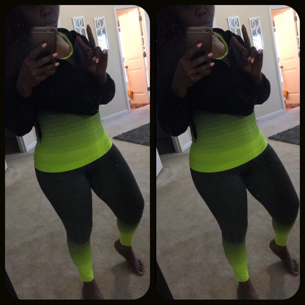 Sleeveless 2 piece set.